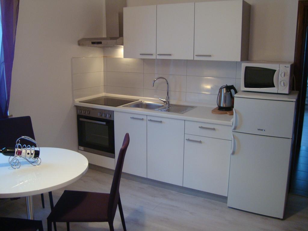 Apartments Peloza Porec Ngoại thất bức ảnh